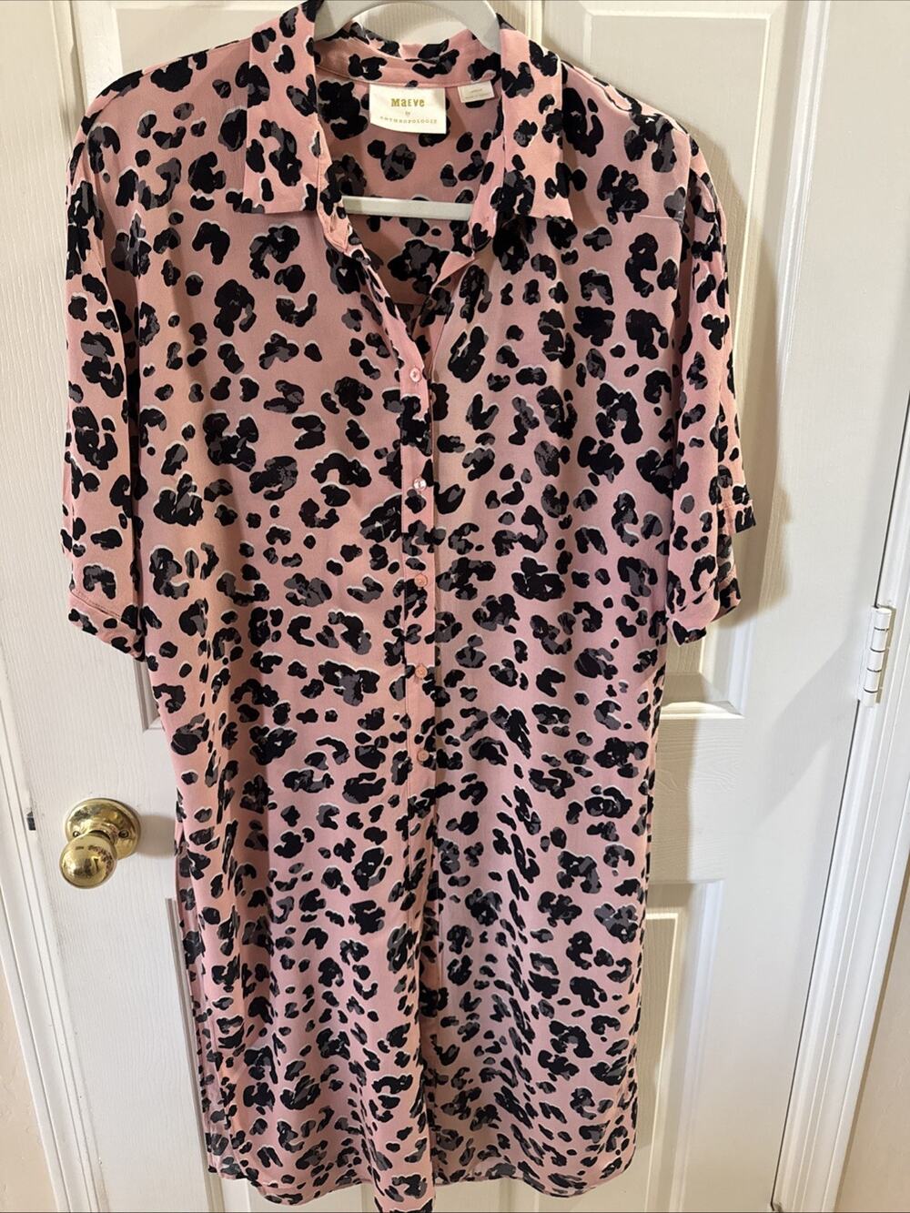 ANTHROPOLOGIE MAEVE Womans Size Med Rita pink leopard print short sleeve Shirt